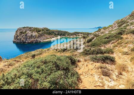 Place nommée Anthony Quinn Bay Lagoon sur l'île de Rhodes, Grèce. Paysage panoramique de paradis de la mer Banque D'Images