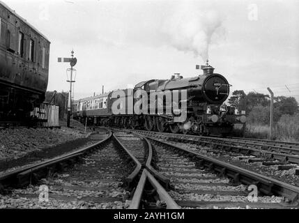 Super Western Railway locomotive à vapeur King George V à Didcot 1969 Banque D'Images