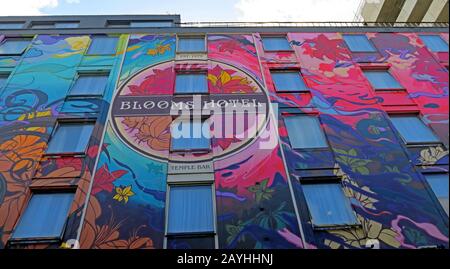 Blooms Hotel, Dublin, 3-6 Anglesea Street, peinture murale peinte par James Earley, un artiste de Dublin Banque D'Images