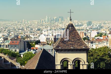 Vue sur Paris depuis le Sacré-cœur sur la colline de Montmartre Banque D'Images