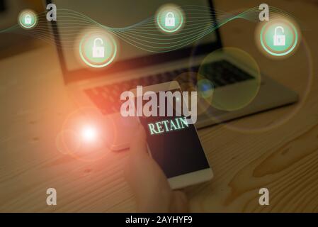 Écriture manuelle conceptuelle montrant Conserver. Concept signification Conserver en une seule paye ou un seul service spécifiquement ou conserver en possession Banque D'Images