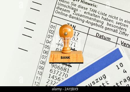 Banque de lettrage de cachet, banque, relevé de compte bancaire en arrière-plan , Allemagne Banque D'Images