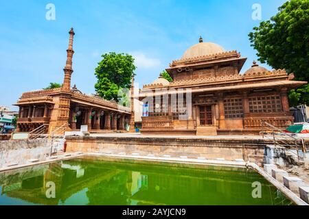 La mosquée Rani Sipri Ki Masjid est une mosquée médiévale dans la ville d'Ahmedabad, État du Gujarat en Inde Banque D'Images