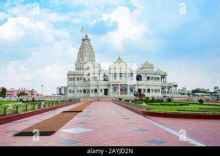 Prem Mandir est un temple hindou dédié à Shri Radha Krishna à Vrindavan près de la ville de Mathura dans l'état de l'Uttar Pradesh en Inde Banque D'Images