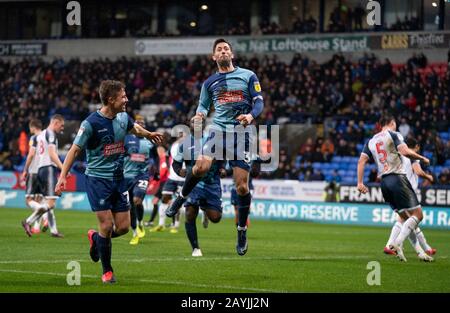 Bolton, Royaume-Uni. 15 février 2020. Joe Jacobson, de Wycombe Wanderers, célèbre son but lors du match de la Sky Bet League 1 entre Bolton Wanderers et Wycombe Wanderers au stade Reebok, Bolton, Angleterre, le 15 février 2020. Photo D'Andy Rowland. Crédit: Images Prime Media / Alay Live News Banque D'Images