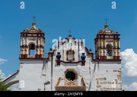 L'église Preciosa Sangre de Cristo à Teotitlan del Valle, une petite ville de la région de Valles Centrales près d'Oaxaca, au sud du Mexique, est le principal chu Banque D'Images