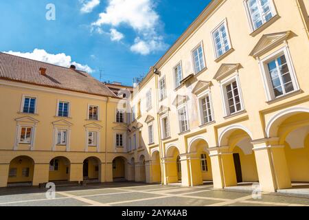 Cour de l'Université de Vilnius en Lituanie Banque D'Images