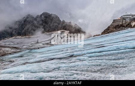 Visite du glacier de Dachstein, Autriche Banque D'Images