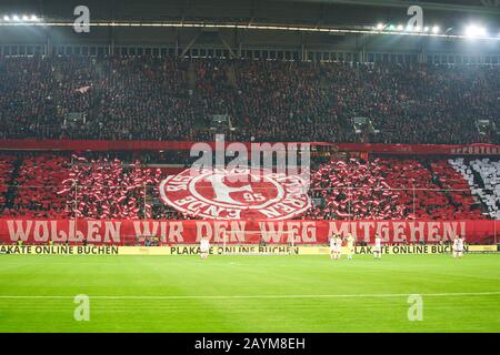 Düsseldorf, Allemagne. 15 février 2020. Football Düsseldorf - Gladbach, Düsseldorf 15 Février 2020. Fans FORTUNA DÜSSELDORF - BORUSSIA MÖNCHENGLADBACH 1-4 - LA RÉGLEMENTATION DFL INTERDIT TOUTE UTILISATION DE PHOTOGRAPHIES comme SÉQUENCES D'IMAGES et/ou QUASI-VIDÉO - 1.Ligue allemande de football , Düsseldorf, 15 février 2020. Crédit: Peter Schatz/Alay Live News Banque D'Images