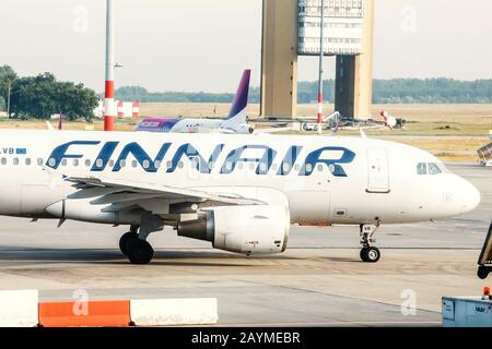 16 MAI 2018, BUDAPEST HONGRIE : avion Finnair à l'aéroport ferenc Liszt de budapest Banque D'Images