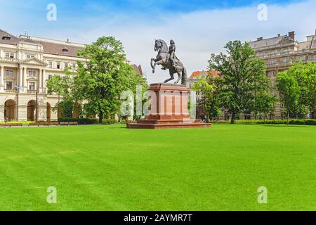 14 MAI 2018, BUDAPEST, HONGRIE : statue équestre du héros national hongrois Ferenc Rakoczi Banque D'Images
