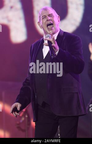 16 février 2020: John FARNHAM se présentant au Concert Fire Fight Australia pour l'aide nationale au tir de brousse au stade ANZ le 16 février 2020 à Sydney, Nouvelle-Galles du Sud Australie (Credit image: © Christopher Khoury/Australian Press Agency via ZUMA Wire) Banque D'Images