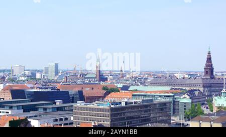 Copenhague, DANEMARK - 6 JUILLET 2015 : horizon de Copenhague à partir De Vor Frelsers Église de notre Sauveur Kirke Banque D'Images