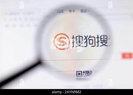 Saint-Pétersbourg, Russie - 18 février 2020: Sogou site web de la société logo sur l'écran d'ordinateur portable. Écran avec icône, éditorial illustratif Banque D'Images