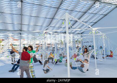 Miami Beach Florida, Art Basel, hamac, FL101205005 Banque D'Images