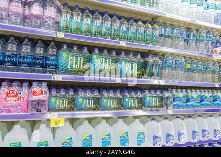 Miami Beach Florida,Walgreens,pharmacie,drugstore,vente de cas d'exposition,shopping shopper shoppers magasins marché marchés d'achat vente, et Banque D'Images