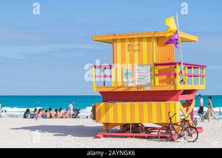 Miami Beach Florida, plage publique, océan Atlantique, eau, station de maître-nageur, cabane, FL101231049 Banque D'Images