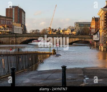 Inondations dans la ville de York, le 2020 février, après que la rivière Ouse et la rivière Foss ont éclaté leurs berges Banque D'Images