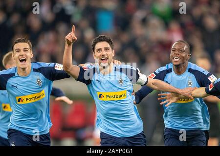 JUBE Lars STINDL (MG) après son objectif pour 1: 3, de gauche à droite Florian NEUHAUS (MG), Lars STINDL (MG), Denis ZAKARIA (MG), Soccer 1. Bundesliga, 22ème jour de jumelage, Fortuna Dusseldorf (D) - Borussia Monchengladbach (MG) 1: 4, le 15 février 2020 à Düsseldorf / Allemagne. € | utilisation dans le monde entier Banque D'Images