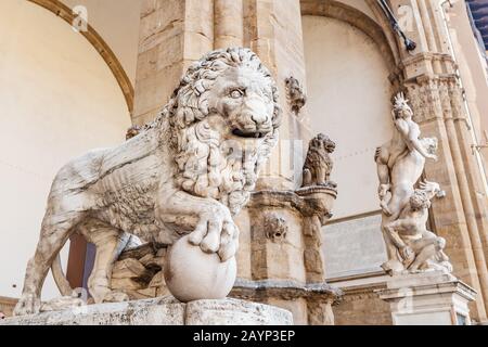 19 OCTOBRE 2018, FLORENCE, ITALIE : statue du lion des Médicis Banque D'Images