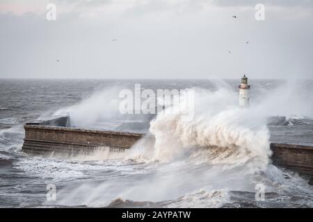 Tempête Dennis battue la côte Cumbrienne Banque D'Images