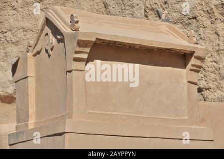 Maison moderne en argile mockup-pied des grottes de Yulin. Province de Guazhou-Gansu-Chine-0712 Banque D'Images