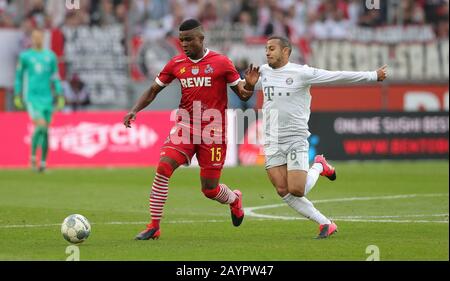 Cologne, Allemagne. 18 mars 2020. FIRO: 16.02.2020, football, 1.Bundesliga, saison 2019/2020, 1.FC Cologne - FC Bayern Munich 1: 4 CORDOBA, Koln links versus THIAGO | usage dans le monde crédit: DPA/Alay Live News Banque D'Images