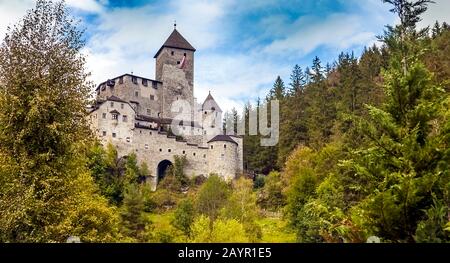 Château de Taufers de Sand à Taufers dans le Tyrol du Sud Italie Banque D'Images