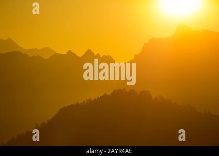 Dolomites Au Lever Du Soleil, Italie, Tyrol Du Sud, Dolomites, Julische Alpen Banque D'Images