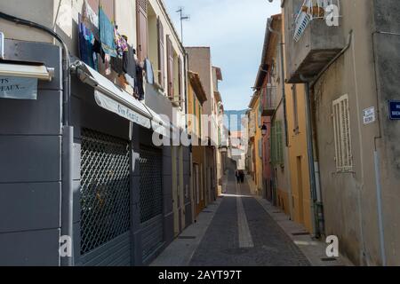 Scène de rue à Cassis, qui est une pittoresque communauté balnéaire, située à 20 km à l'est de Marseille dans la région Provence-Alpes-Côte d'Azur dans le sud Banque D'Images