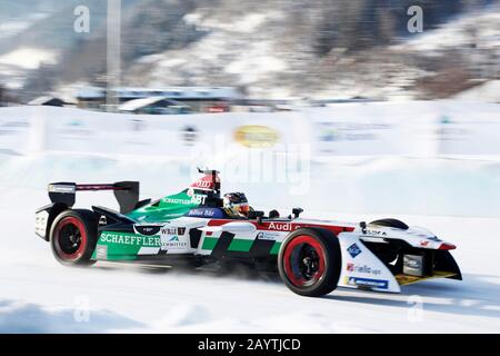 GP Ice Race 2019, véhicule Audi etron FE05 Formule E avec chauffeur de travail Daniel Abt au volant, tirant le long, Zell am See, Autriche Banque D'Images