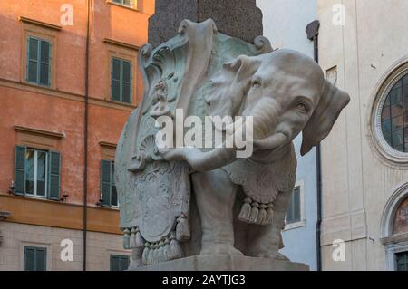 Obélisque d'éléphant, Obellisco della Minerva sur la Piazza della Minerva sculpture historique à Rome, Italie Banque D'Images