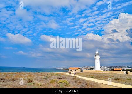 Éditorial / KATO PAFOS - CHYPRE Oct 2018 le phare du site archéologique de Kato Pafos sur l'île de Cyrpus. Banque D'Images