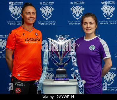 Glasgow, Royaume-Uni. 17 février 2020. Keira Johnstone De Dundee United & Hannah Markley De Boroughmuir Thistle Lors Du Lancement De La Première Saison De La Ligue Des Femmes Écossaise Au Stade National, Hampden Park, Glasgow, Lundi 17 Février 2020 | Crédit Colin Poultney/Alay Live News Banque D'Images