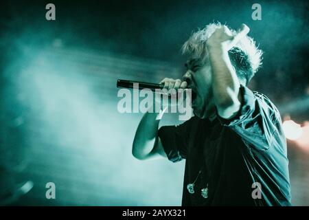 Copenhague, Danemark. 15 février 2020. Le groupe de métal japonais Crossfaith exécute un concert en direct à Amager Bio à Copenhague. Ici, le chanteur Kenta Koie est vu en direct sur scène. (Crédit Photo: Gonzales Photo - Nikolaj Bransholm). Banque D'Images