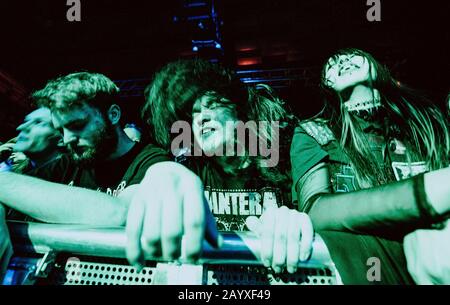 Copenhague, Danemark. 16 février 2020. Les amateurs de concerts assistent à un concert en direct avec le groupe américain deathcore Fit for an Autopsy à Amager Bio à Copenhague. (Crédit Photo: Gonzales Photo - Nikolaj Bransholm). Banque D'Images