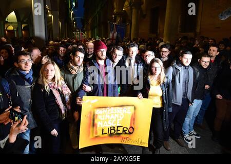 Bologne, Italie. 17 février 2020. Démonstration de procession pour Patrick George Zaki (gianni schicchi/Fotogramma, Bologne - 2020-02-17) p.s. la foto e' utilizzabile nel rispetto del contento in cui e' stata sattata, e senza intento diffamatorio del decoro delle persone rapresentate crédit: Independent photo Agency Srl/Alay Live News Banque D'Images