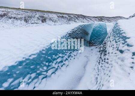 Glacier et montagnes Skaftafell, Parc national de Vatnajokull en Islande. Belle journée sur le plus grand glacier d'Islande. Incroyable paysage naturel d'Islande Banque D'Images