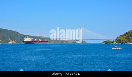 Le pont Yavuz Sultan Selim, le pont le plus au nord traversant le Bosphore à Istanbul, en Turquie. Banque D'Images