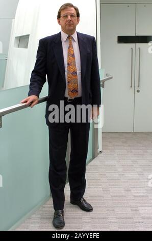 Le professeur Paul Geroski Président de la Commission Des Monopoles et des fusions, qui a été remplacé par la Commission de la concurrence illustrée en 2004. Banque D'Images