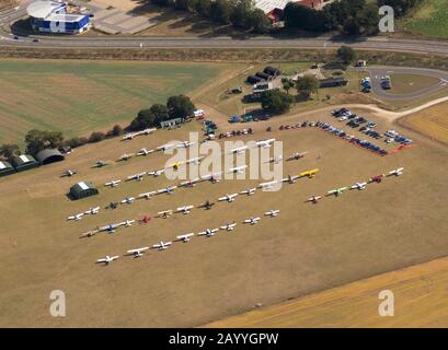 Rougham Airfield lors de la mouche dans l'événement 2019, vue aérienne, Bury St Edmunds, Suffolk, Royaume-Uni Banque D'Images