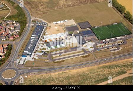 Sybil Andrews Academy et Skyliner Sports Center, vue aérienne, au Bury St Edmunds, Suffolk, Royaume-Uni Banque D'Images