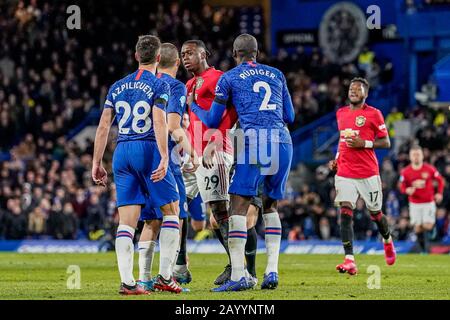 Londres, Royaume-Uni. 17 février 2020. Aaron Wan-Bissaka de Man Utd (29) lors du match de la Premier League entre Chelsea et Manchester United à Stamford Bridge, Londres, Angleterre, le 17 février 2020. Photo De David Horn. Crédit: Images Prime Media / Alay Live News Banque D'Images