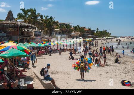 La plage de Mancora dans le nord du Pérou. Banque D'Images