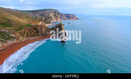 Incroyable porte de Durdle à la côte jurassique d'Angleterre - vue d'en haut Banque D'Images