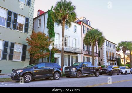 Charleston, SC -21 NOV 2019 - vue sur le quartier historique et ancien de Charleston, la plus ancienne et la deuxième plus grande ville de Caroline du Sud. Banque D'Images