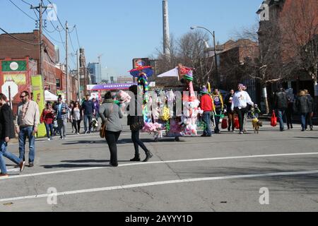 Purina Pet Parade 2020 dans les rues de St. Louis, Missouri, États-Unis. Cette partie de la célébration Mardi gras 2020. Banque D'Images