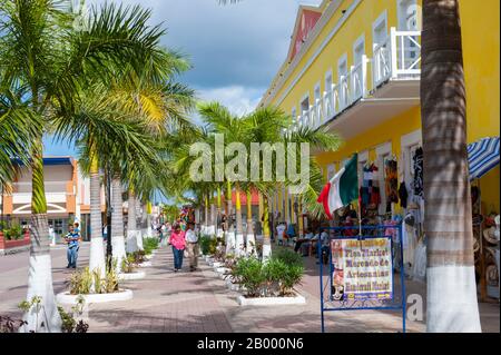 Plaza Punta Langosta à San Miguel de Cozumel sur l'île de Cozumel près de Cancun dans l'état de Quintana Roo, péninsule du Yucatan, Mexique. Banque D'Images