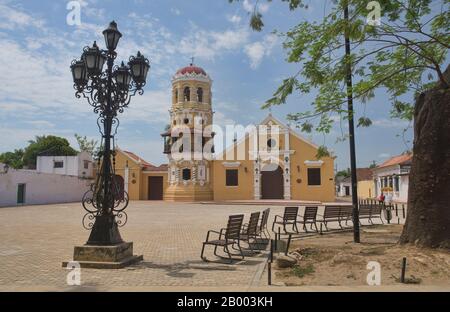 Eglise Iglesia de Santa Bárbara dans le colonial Santa Cruz de Mompox, Bolivar, Colombie Banque D'Images