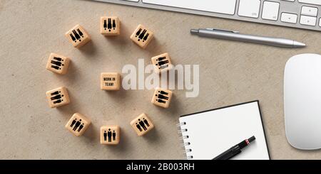 cubes montrant une séance de brainstorming dans un espace de travail informatique moderne sur fond de papier Banque D'Images